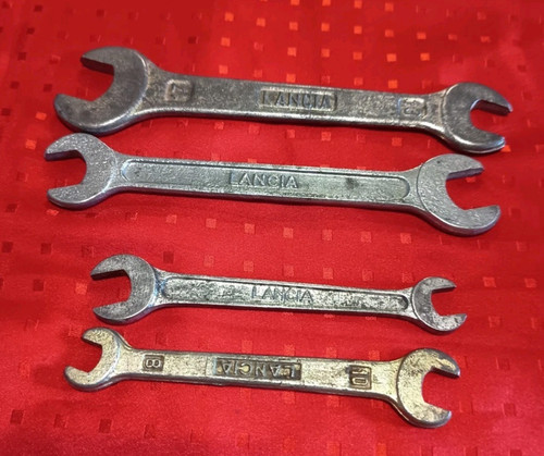 Lotto chiavi vintage lancia - lotto,